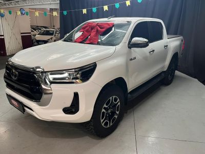 TOYOTA Hilux SRX D4-D 2.8TDi 16v 4X4 C.D. 2023 - miniatura 3