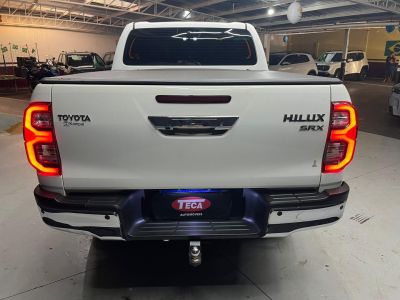 TOYOTA Hilux SRX D4-D 2.8TDi 16v 4X4 C.D. 2023 - miniatura 6