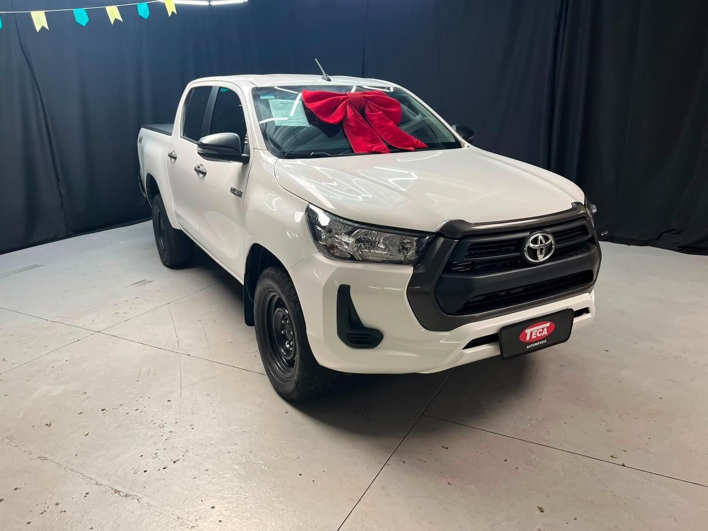 Vista principal de TOYOTA Hilux D4-D 2.8TDi 16v 4X4 C.D. 2024