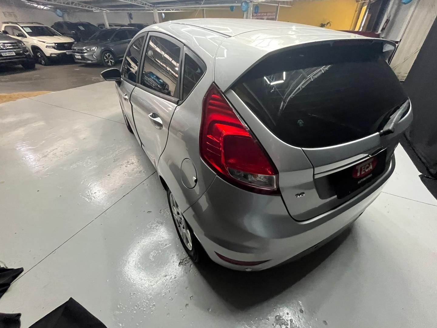 FORD Fiesta Hatch SE 1.6 16v 2016 - miniatura 5