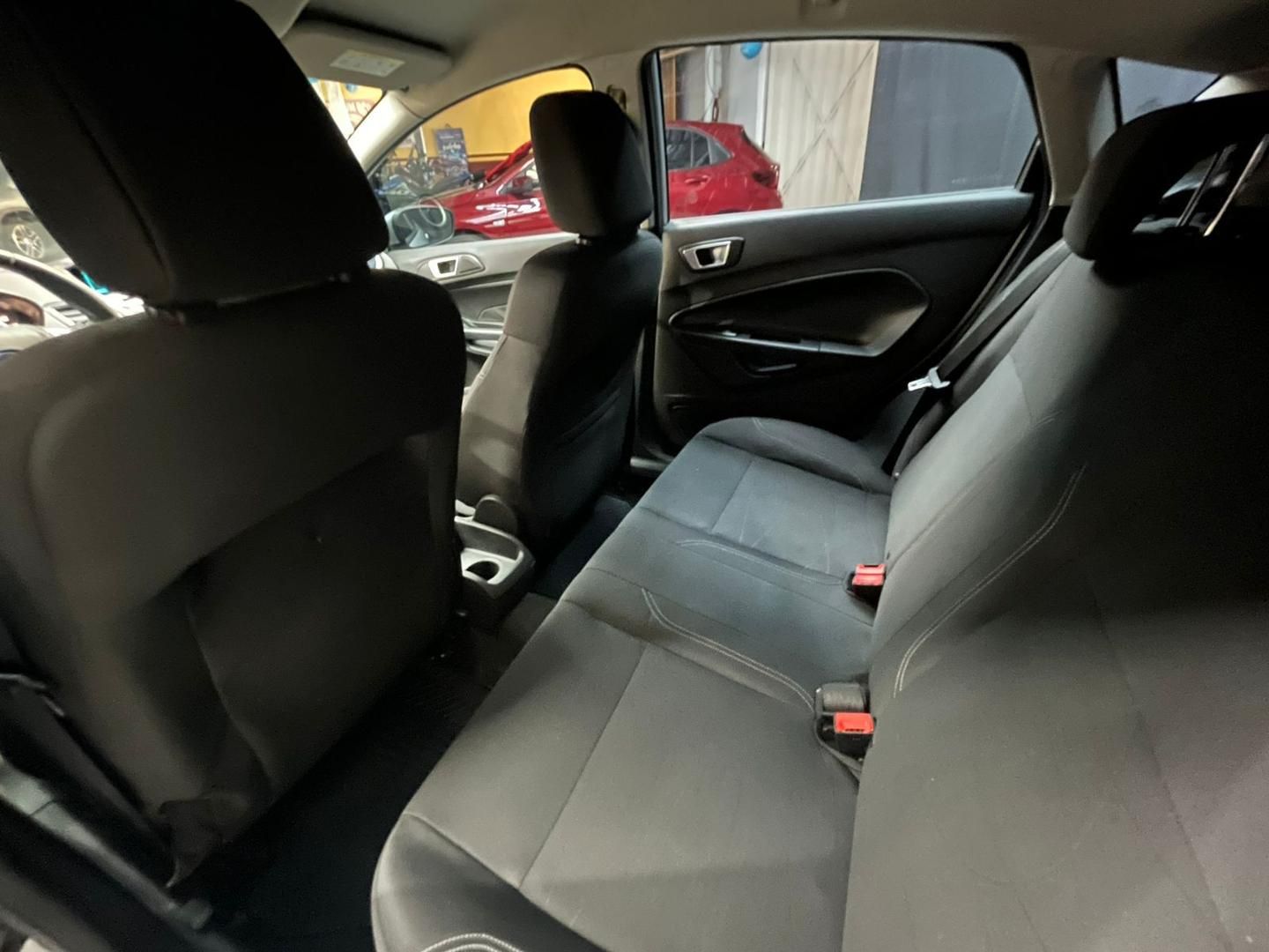 FORD Fiesta Hatch SE 1.6 16v 2016 - miniatura 10