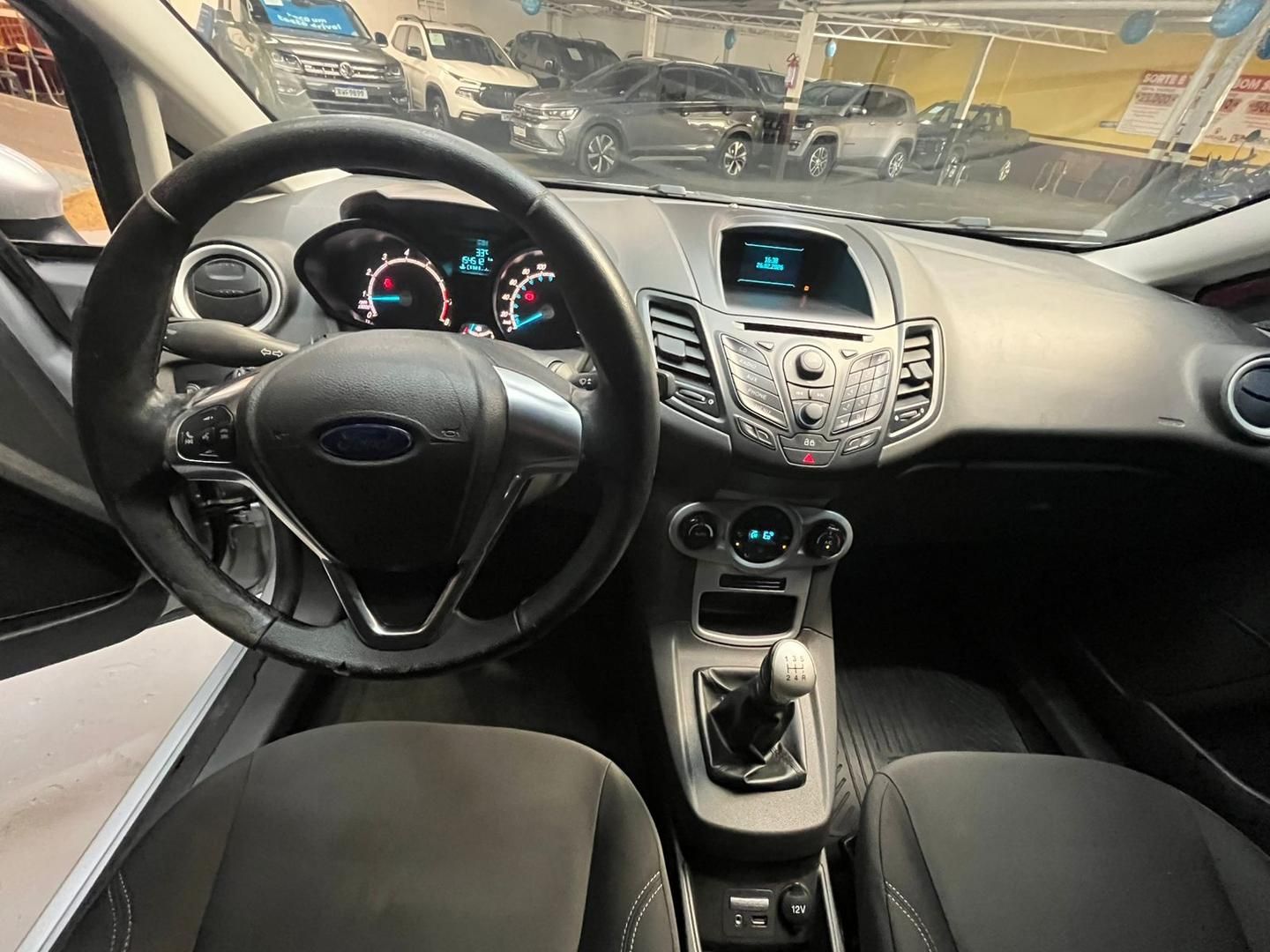 FORD Fiesta Hatch SE 1.6 16v 2016 - miniatura 11