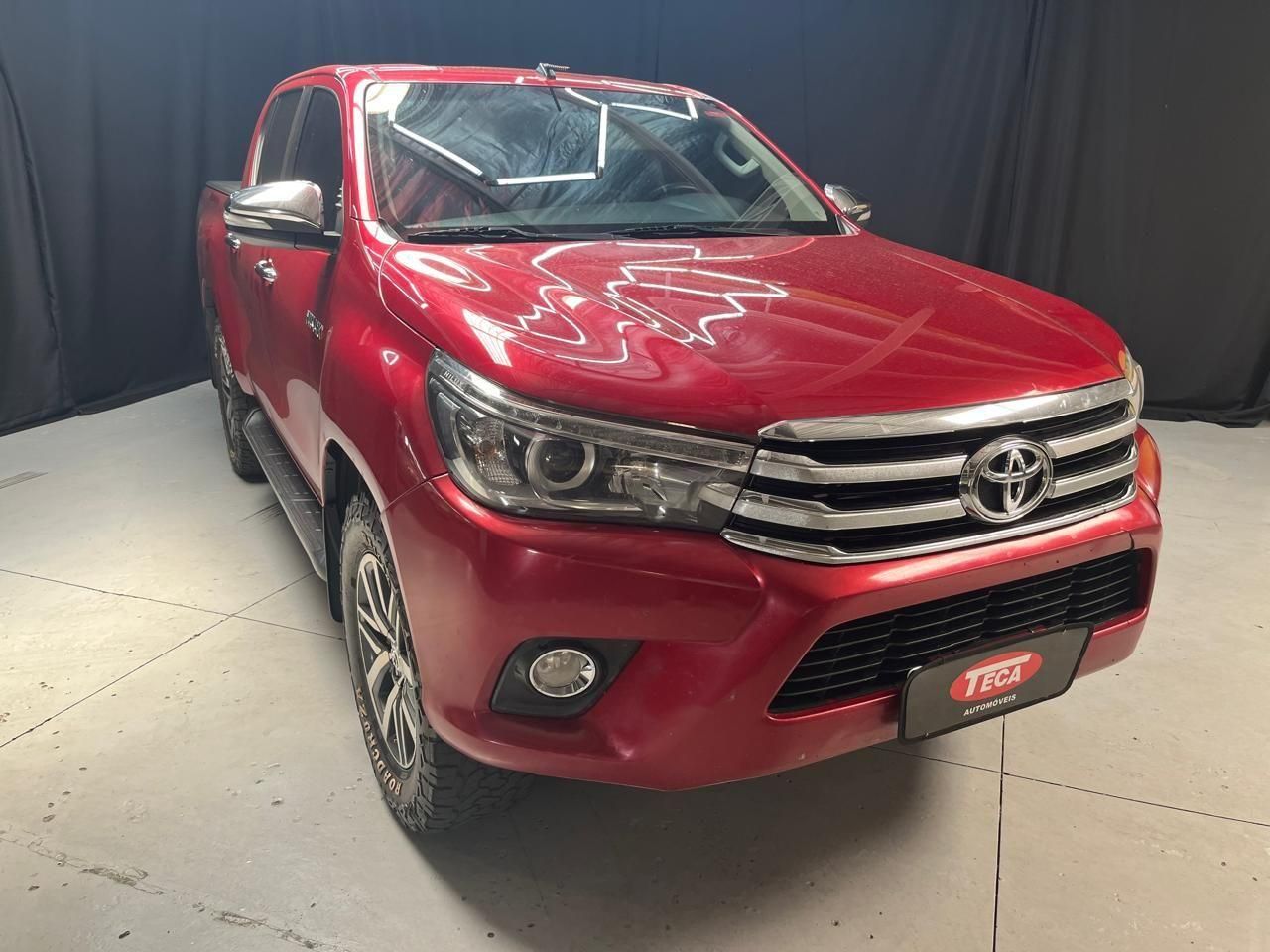 Vista principal de TOYOTA Hilux SRX D4-D 2.8TDi 16v 4X4 C.D. 2016