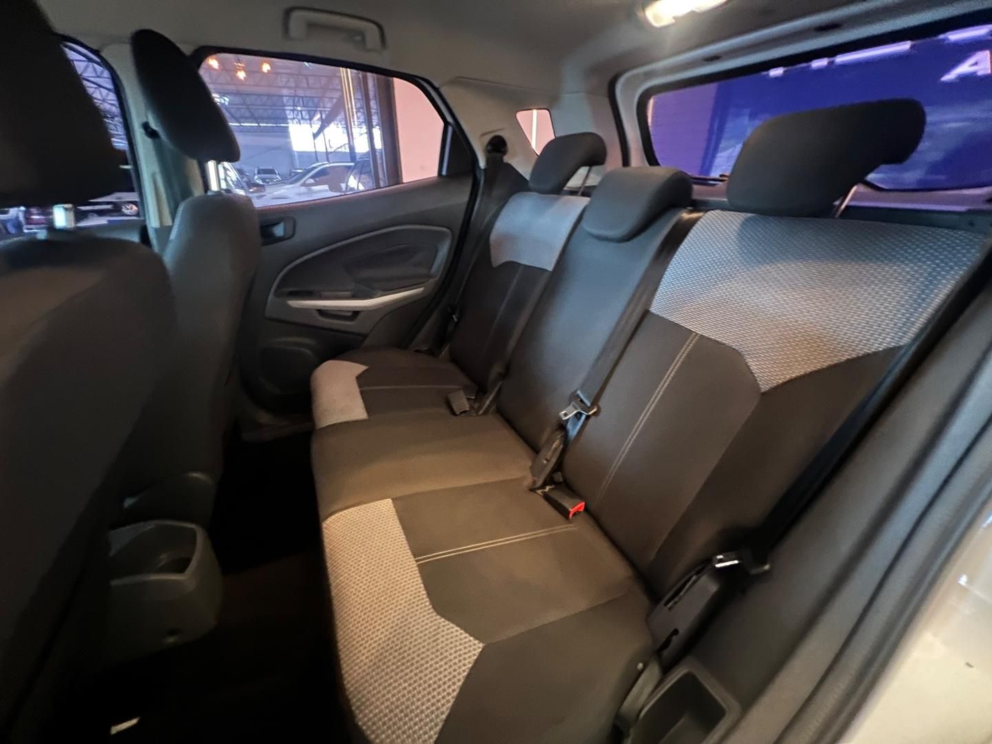 FORD EcoSport SE 1.6 16v 2017 - miniatura 9