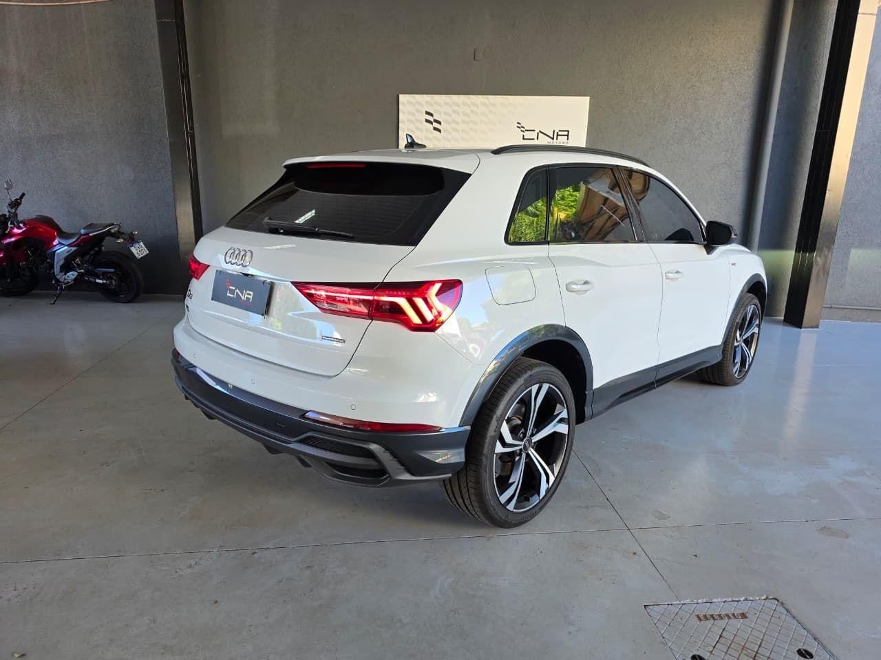 AUDI Q3 Performance Black 2.0 TFSi 16v Quattro 2024 - miniatura 4
