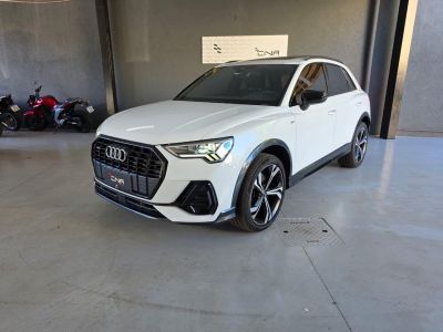 AUDI Q3 Performance Black 2.0 TFSi 16v Quattro 2024