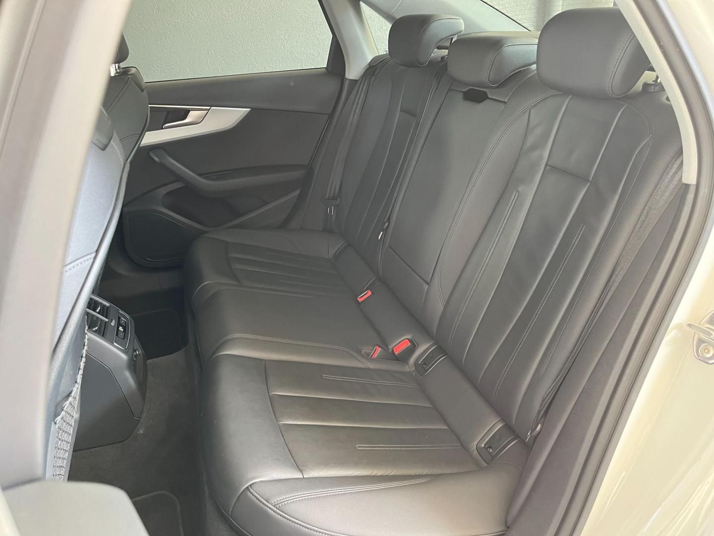 AUDI A4 Prestige Plus 2.0 TFSi 16v 2021 - miniatura 3