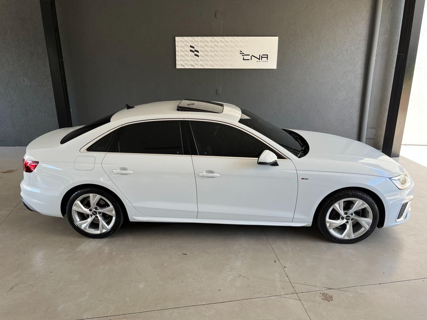 AUDI A4 Prestige Plus 2.0 TFSi 16v 2021 - miniatura 4