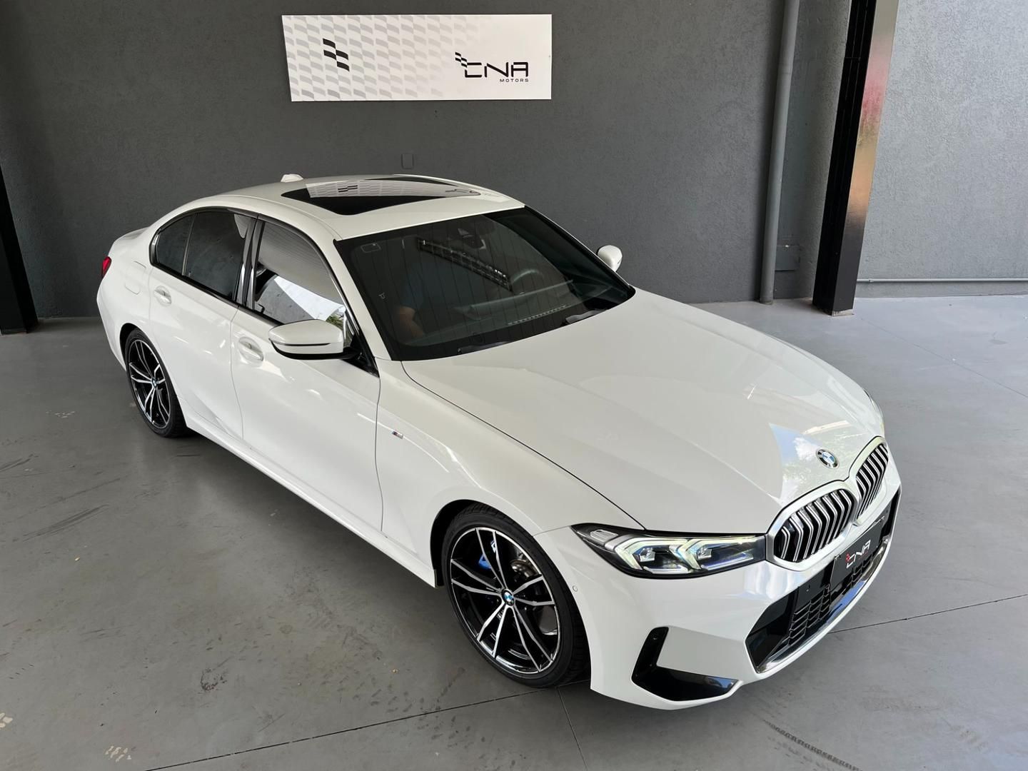 BMW 320i M Sport 2.0T 16v 2023 - miniatura 3