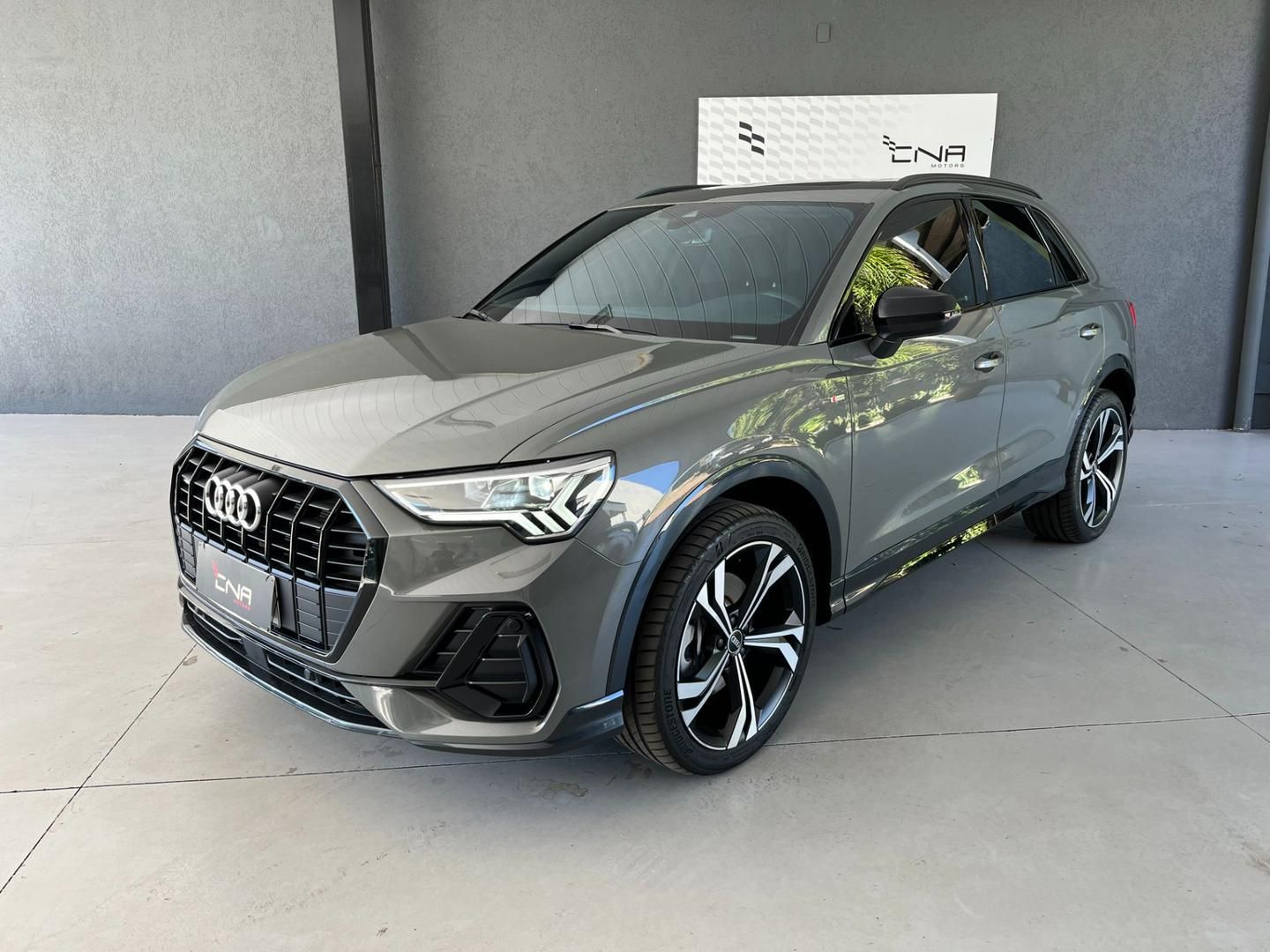 AUDI Q3 Performance Black 2.0 TFSi 16v Quattro 2024