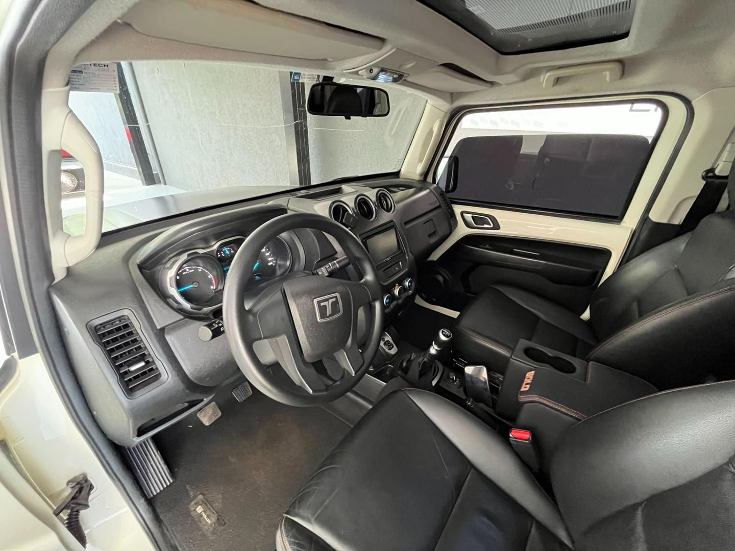 TROLLER T4 3.2TDi 16v 4X4 2017 - miniatura 10