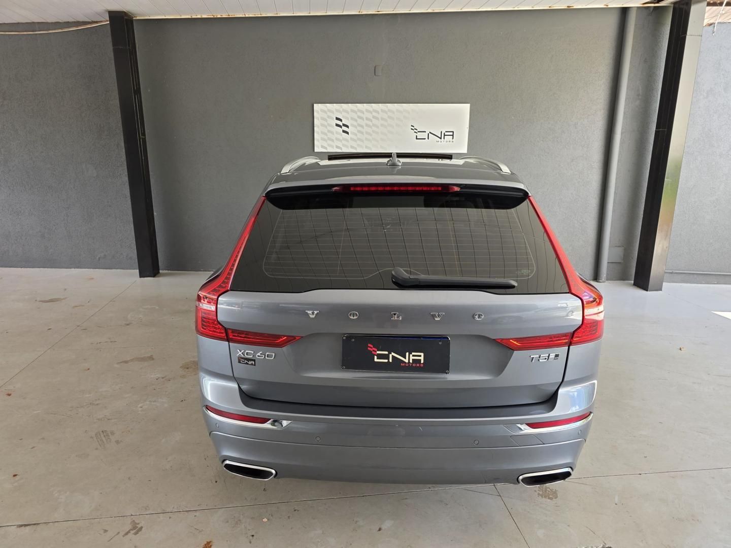 VOLVO XC60 T-5 Inscription 2.0T 16v 2018 - miniatura 4