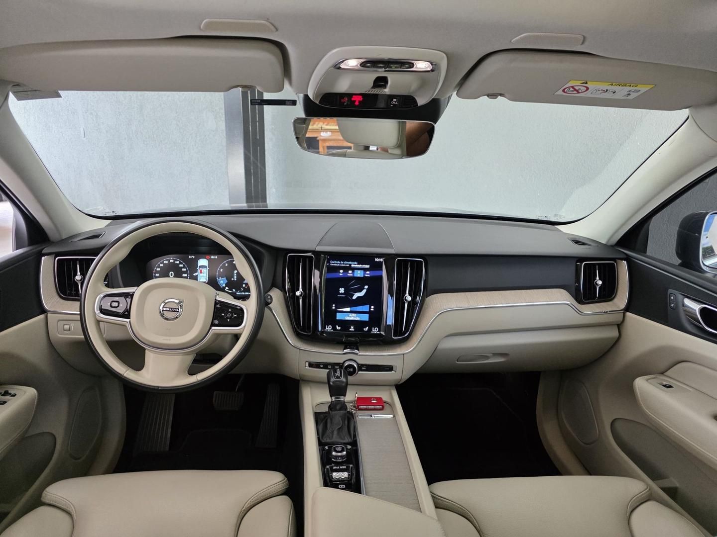 VOLVO XC60 T-5 Inscription 2.0T 16v 2018 - miniatura 10