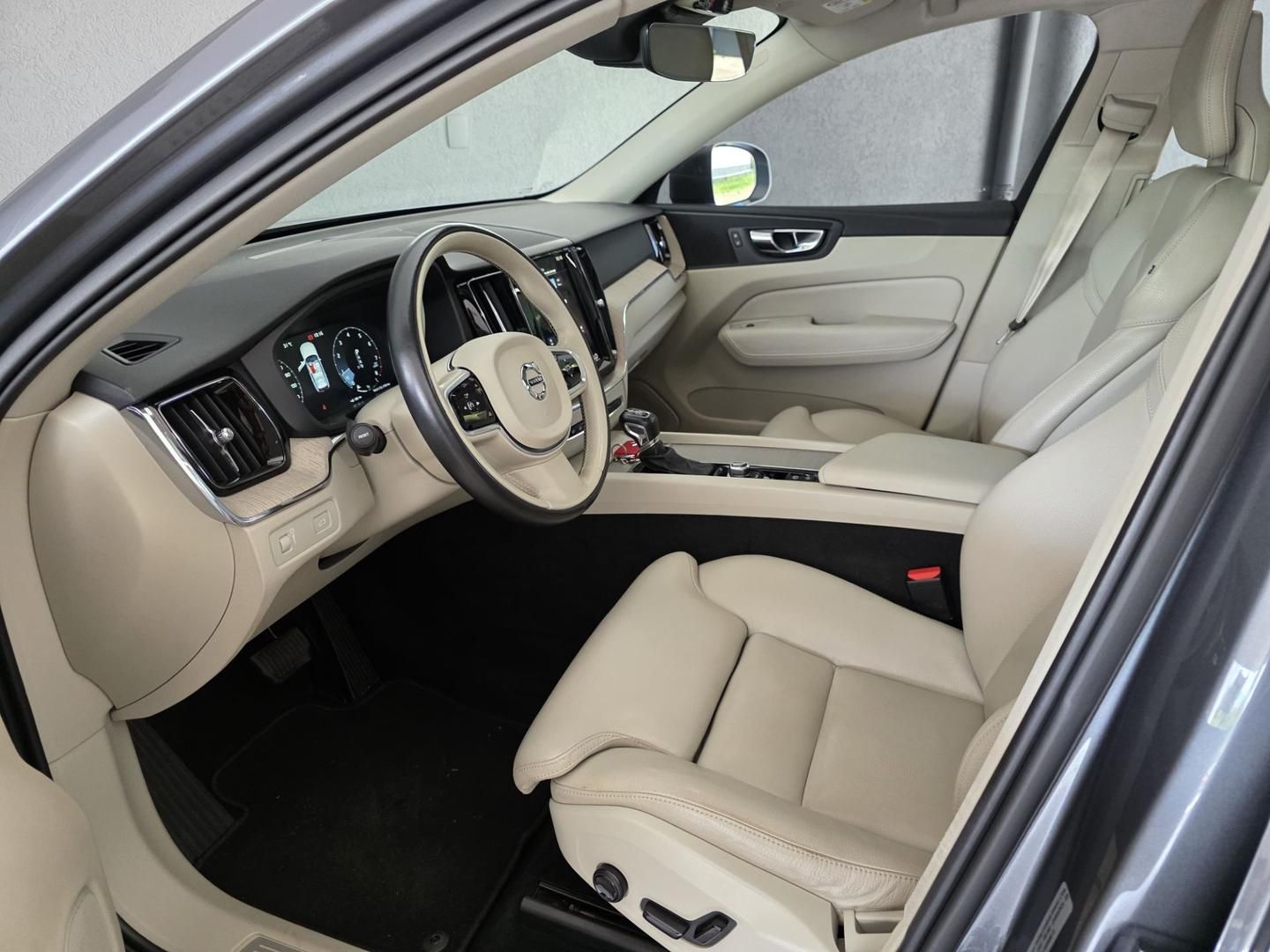 VOLVO XC60 T-5 Inscription 2.0T 16v 2018 - miniatura 12