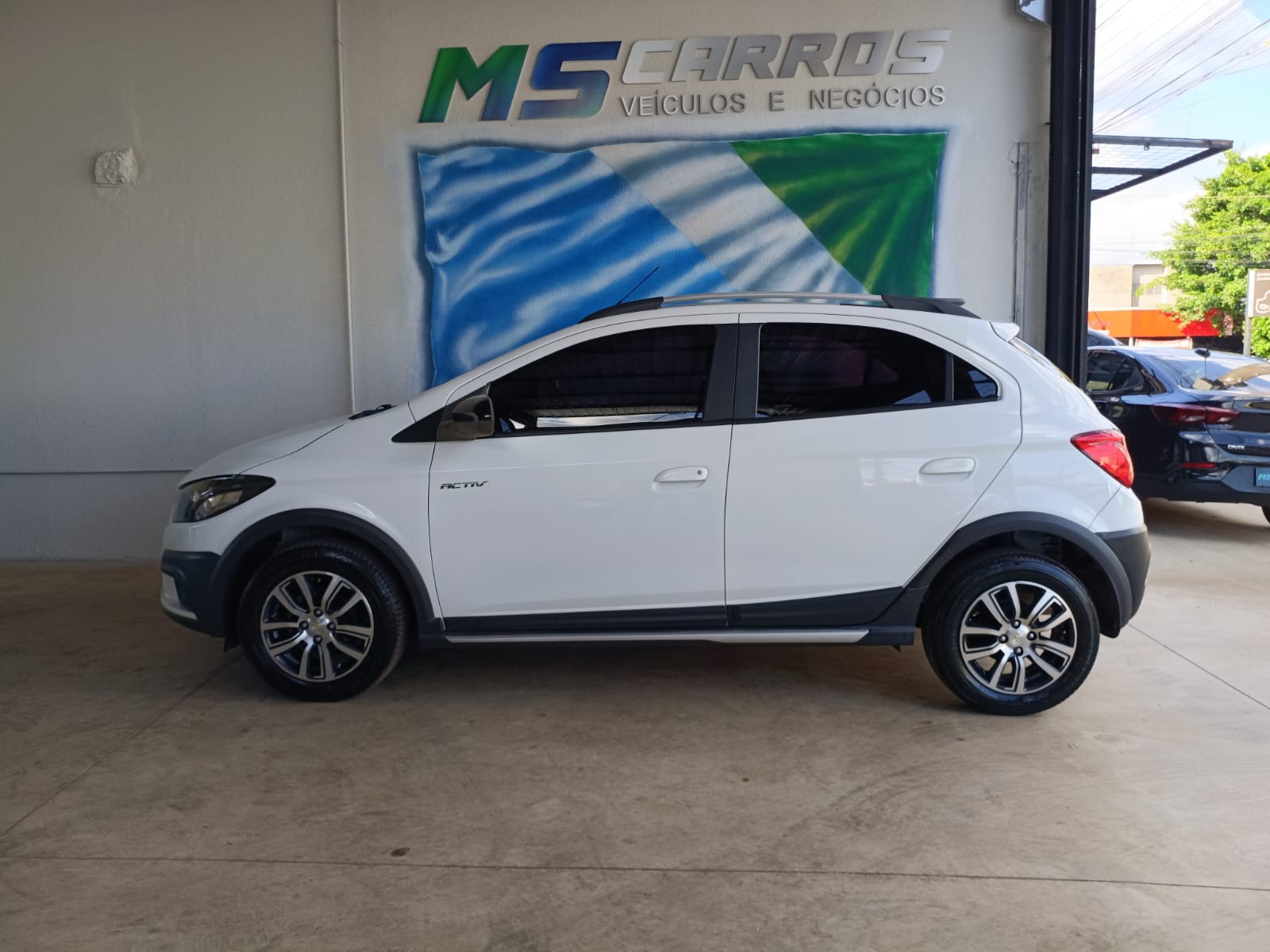 CHEVROLET Onix Activ 1.4 2017 - miniatura 3