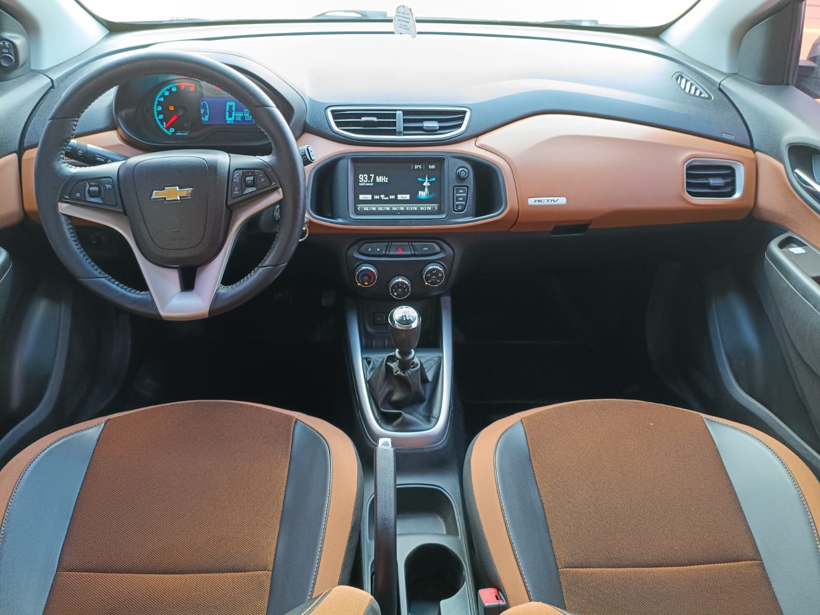 CHEVROLET Onix Activ 1.4 2017 - miniatura 9