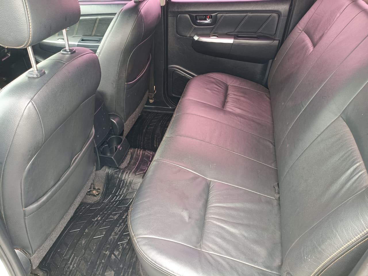 TOYOTA Hilux SRV 3.0TD 4X4 C.D. 2015 - miniatura 10