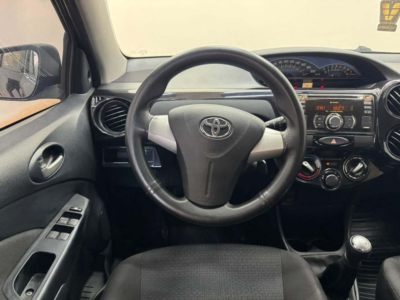 TOYOTA Etios 1.3 16v 2014 - miniatura 7