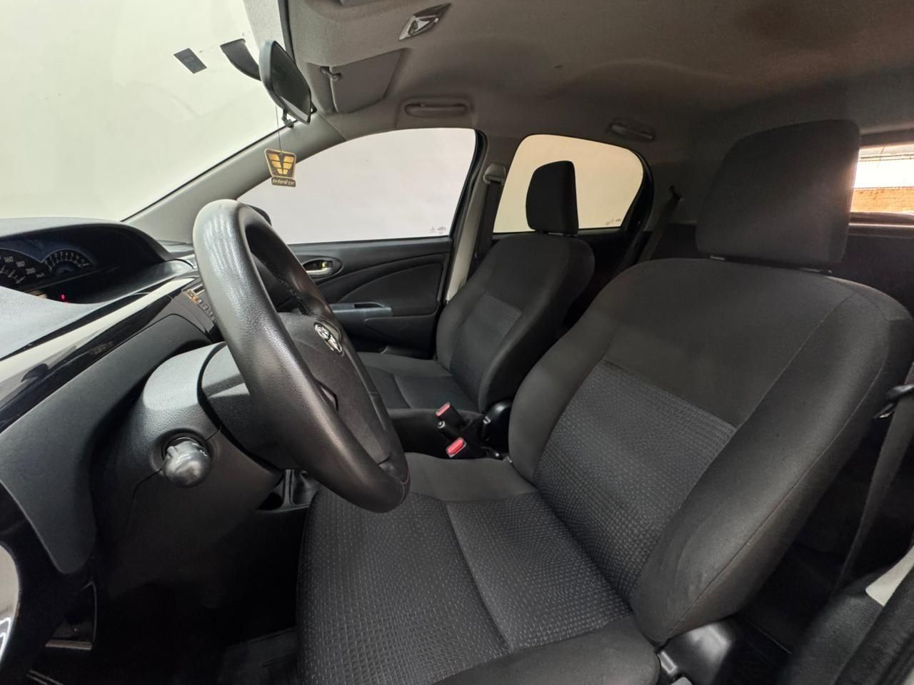 TOYOTA Etios 1.3 16v 2014 - miniatura 8