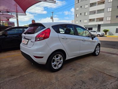 FORD Fiesta Hatch SE 1.6 16v 2015 - miniatura 8