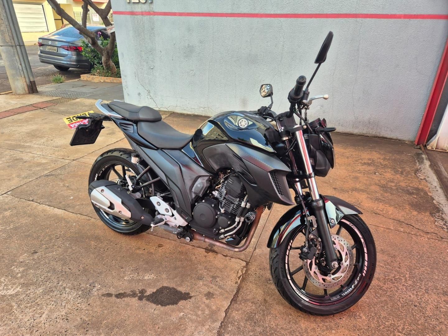 YAMAHA FZ25 2021 - miniatura 3