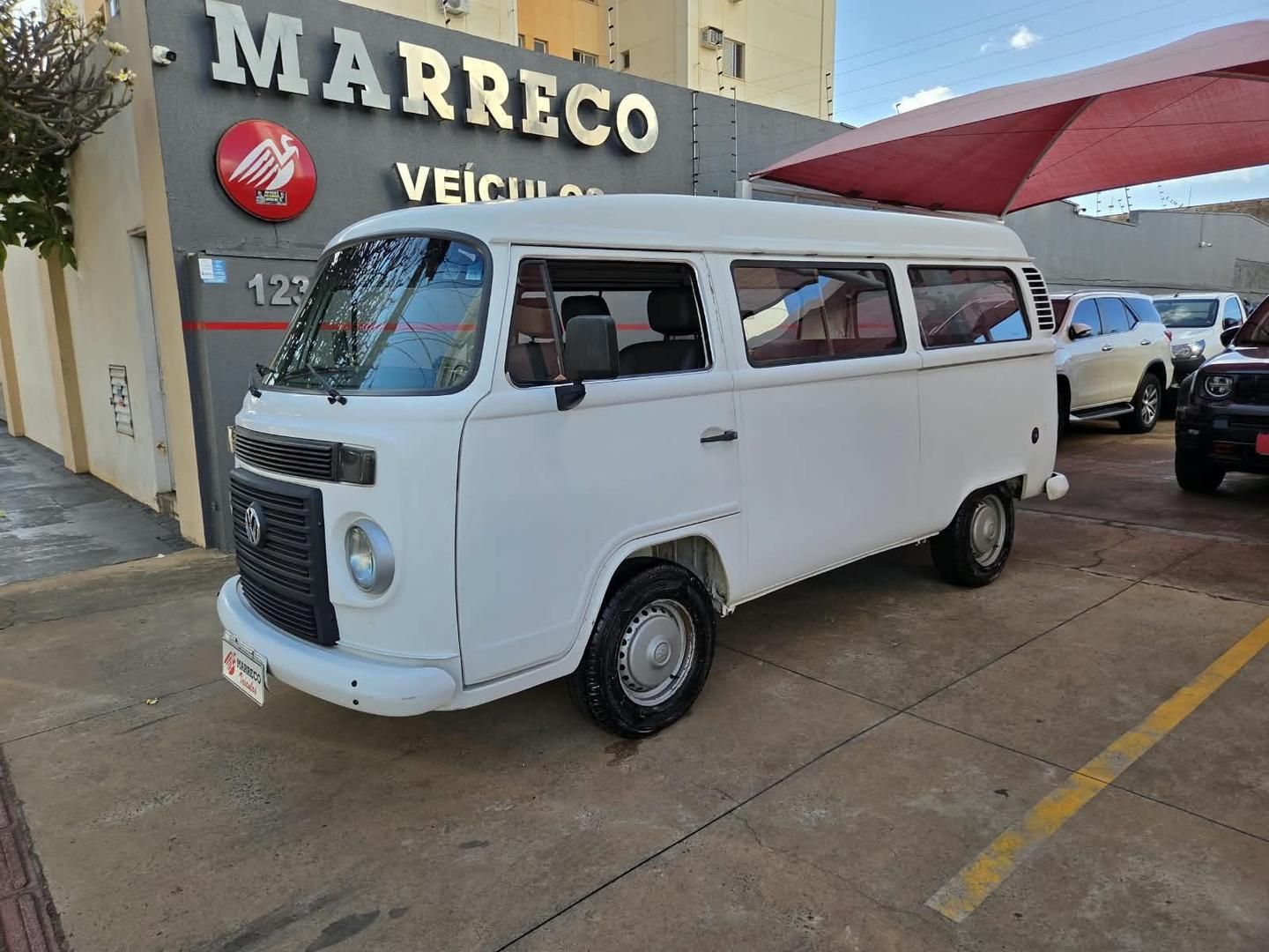 Vista principal de VOLKSWAGEN Kombi 1.4 Standard 2014