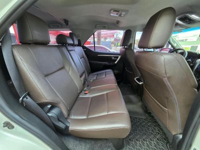 TOYOTA Hilux SRX D4-D 2.8TDi 16v 4x4 2017 - miniatura 2