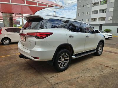 TOYOTA Hilux SRX D4-D 2.8TDi 16v 4x4 2017 - miniatura 9