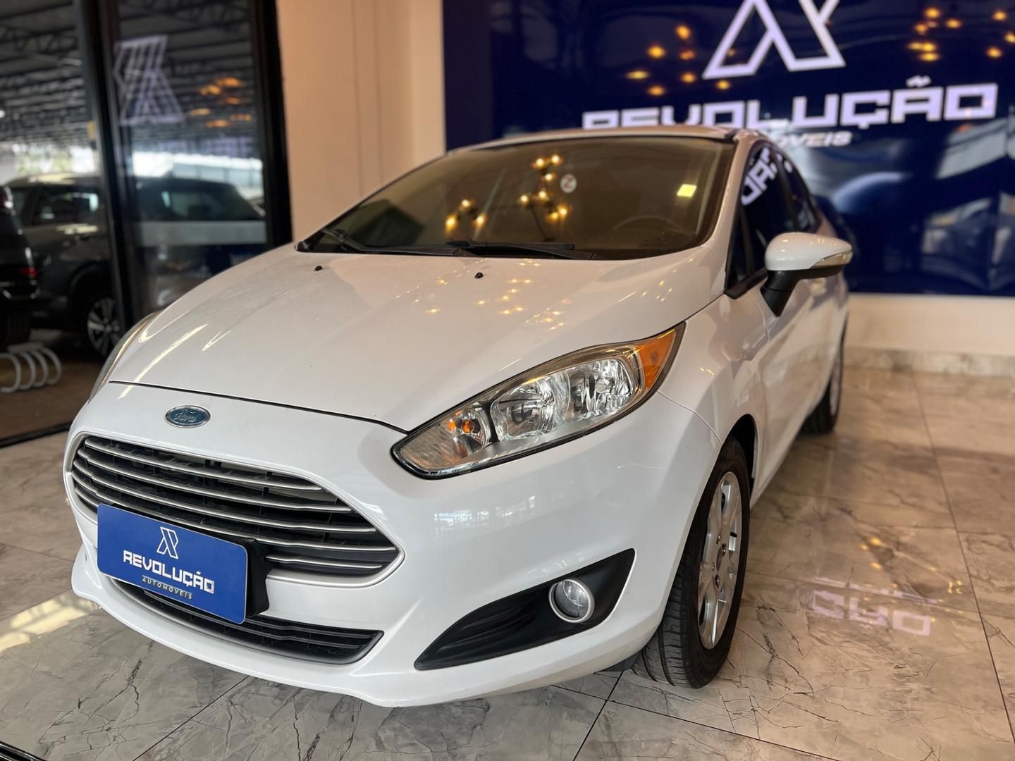 FORD Fiesta Hatch SE 1.6 2014 - miniatura 3