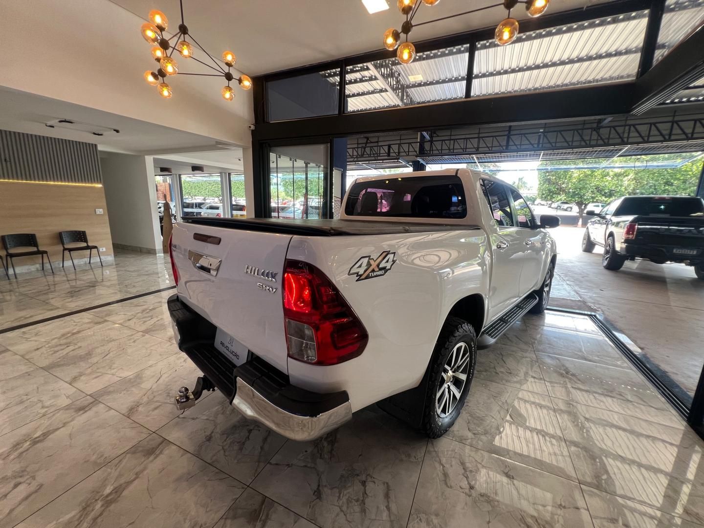 TOYOTA Hilux SRV D4-D 2.8TDi 16v 4X4 C.D. 2020 - miniatura 6