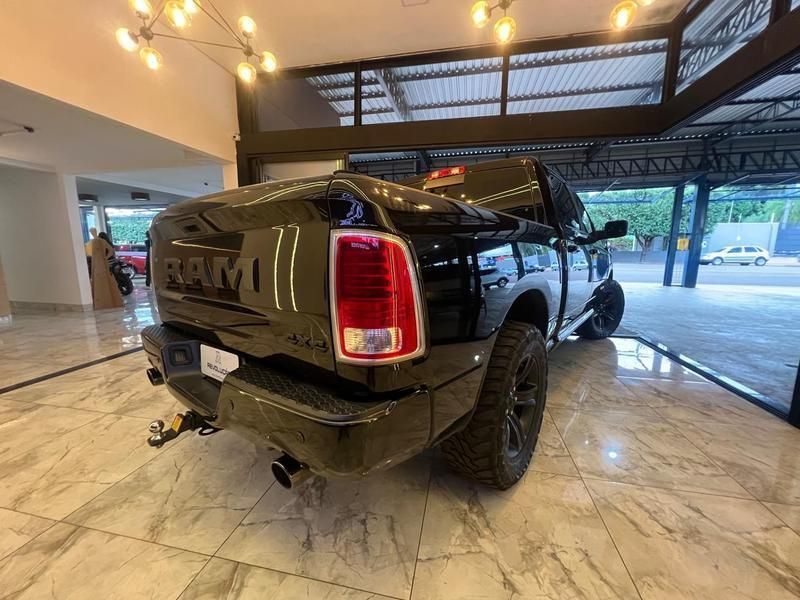 RAM 1500 Classic Laramie 5.7 V8 4X4 C.D. 2022 - miniatura 6