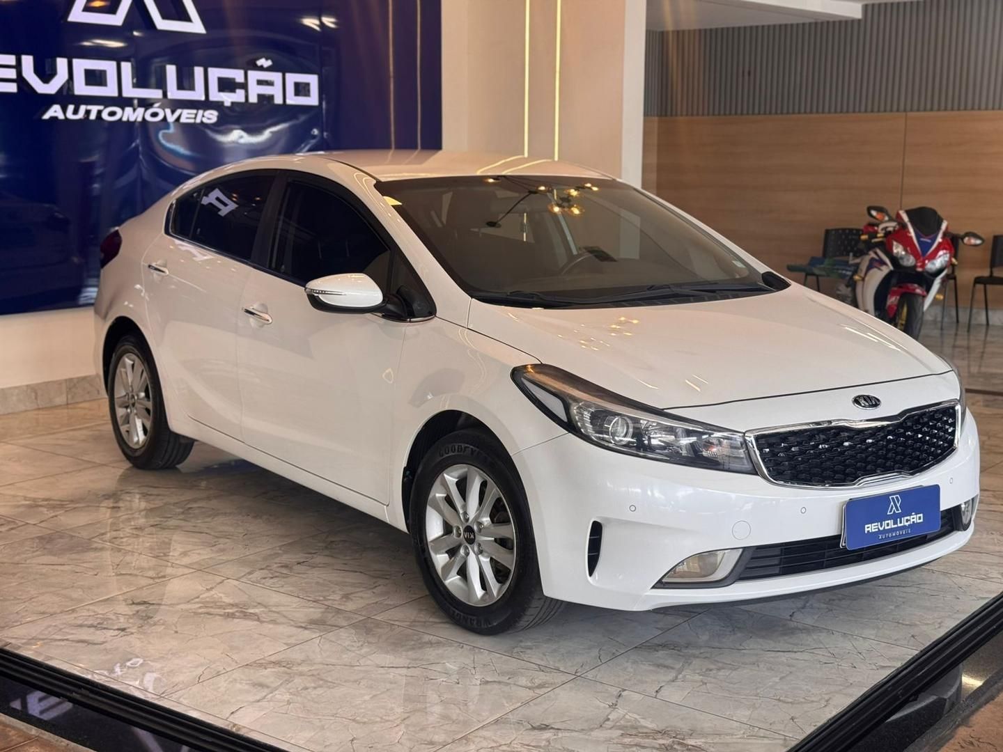 KIA Cerato 1.6 16v 2019 - miniatura 2