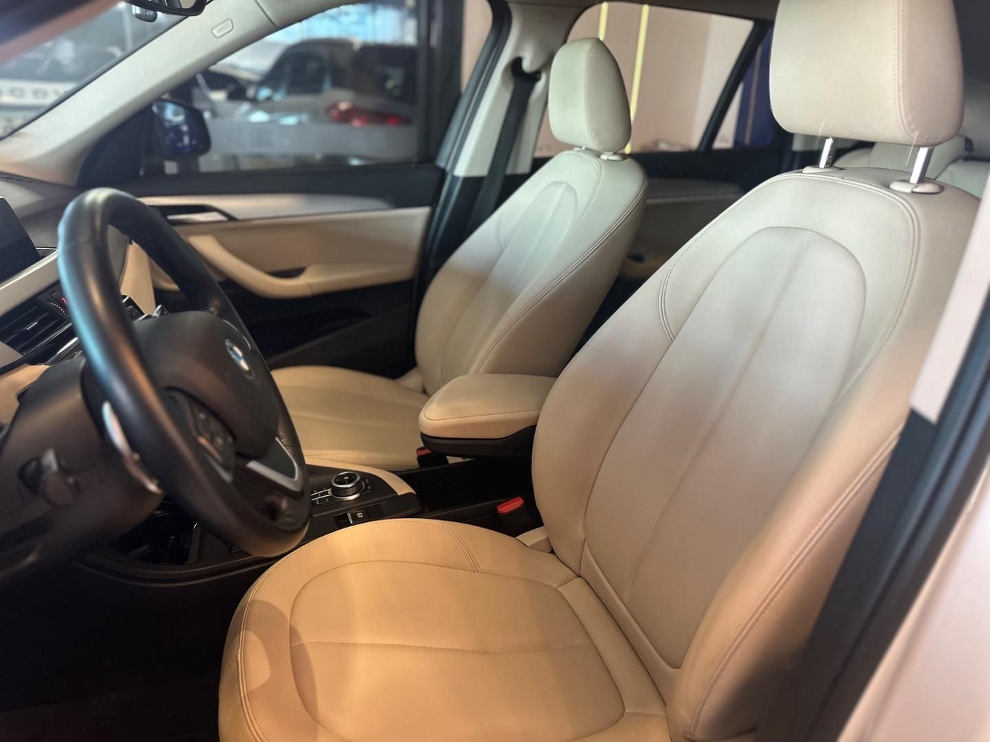 BMW X1 sDrive20i 2.0T 16v 2018 - miniatura 7