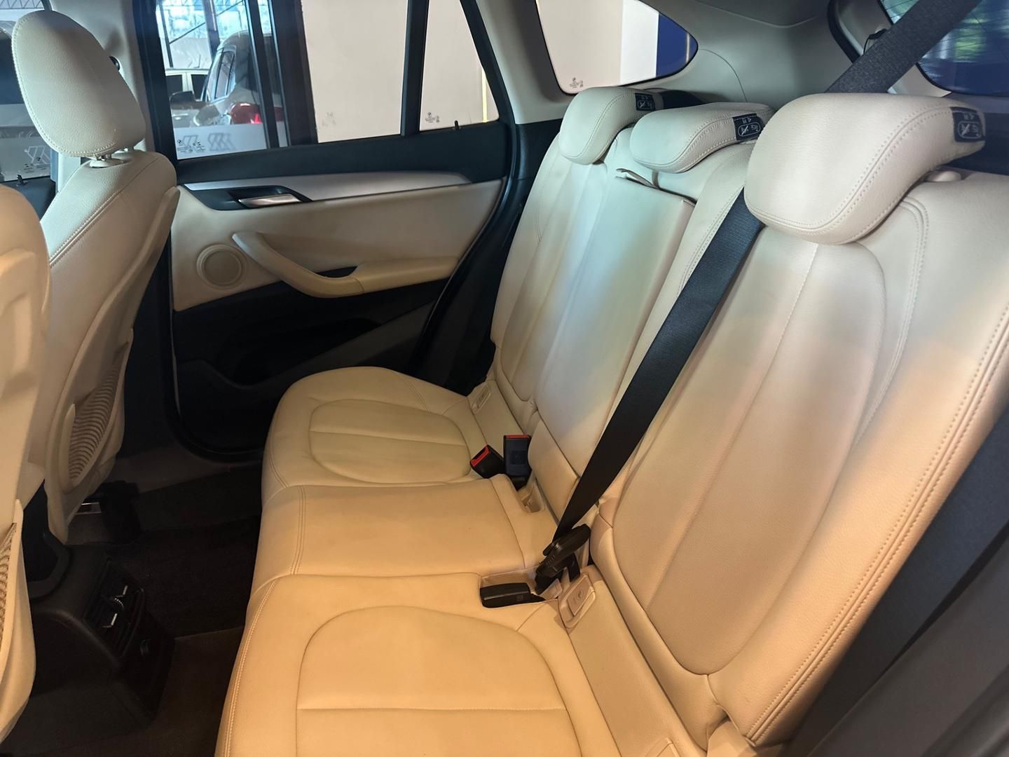 BMW X1 sDrive20i 2.0T 16v 2018 - miniatura 8