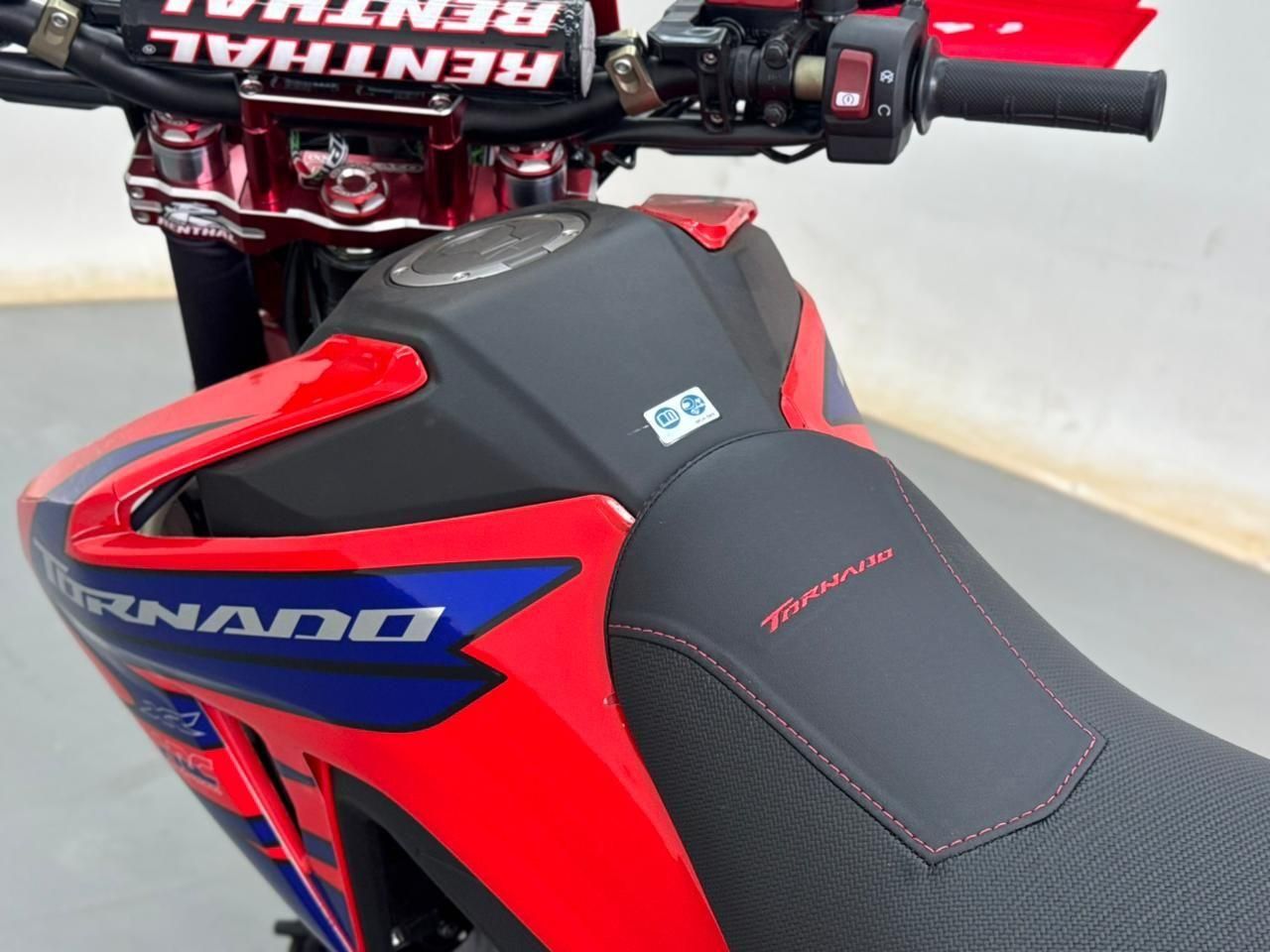 HONDA XR 250 Tornado 2025 - miniatura 9