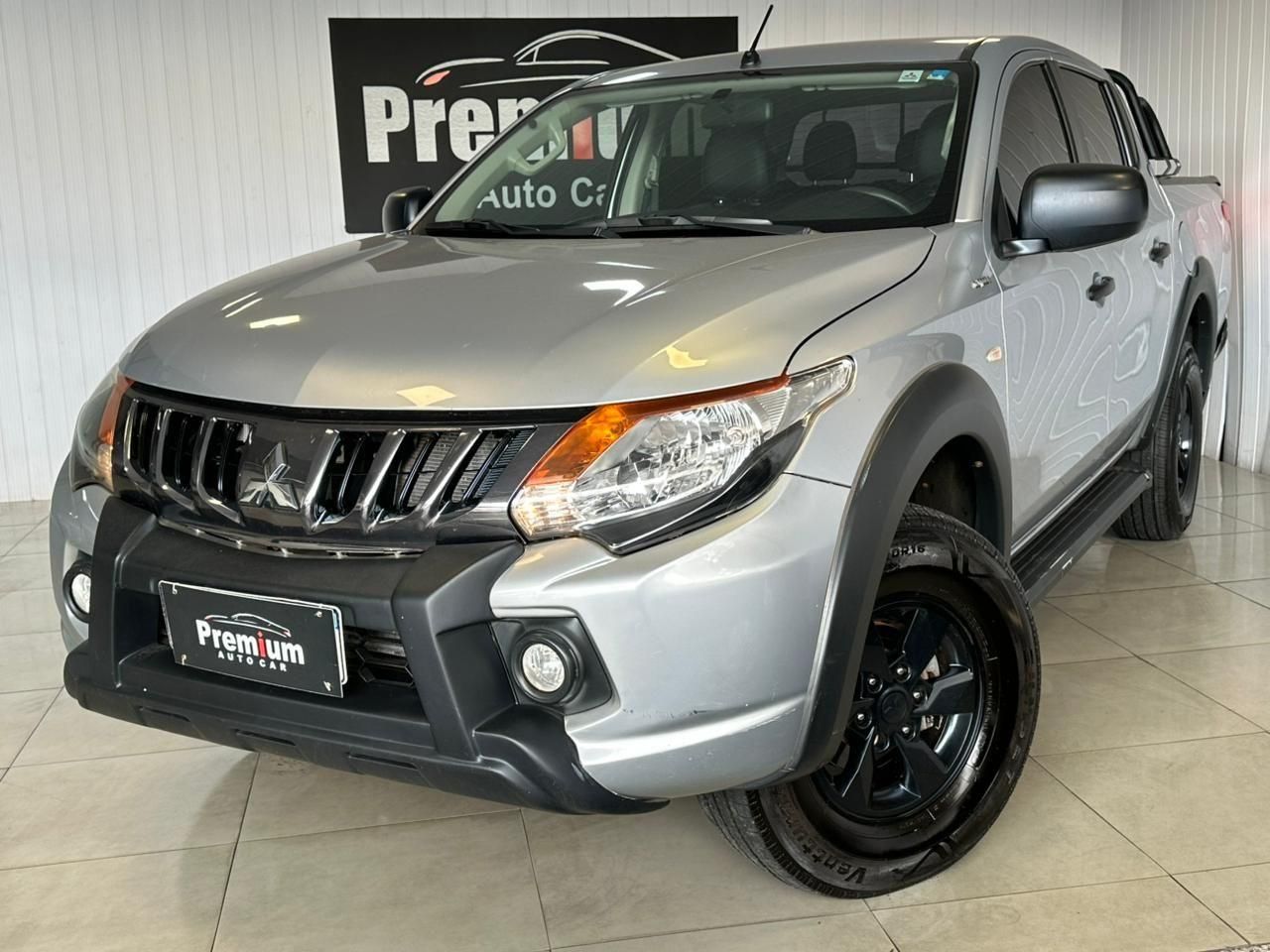 MITSUBISHI Triton GLS 2.4TDi 16v 4X4 C.D. 2023 - miniatura 3
