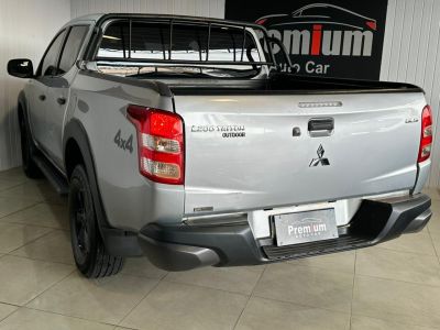 MITSUBISHI Triton GLS 2.4TDi 16v 4X4 C.D. 2023 - miniatura 4