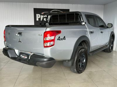 MITSUBISHI Triton GLS 2.4TDi 16v 4X4 C.D. 2023 - miniatura 6