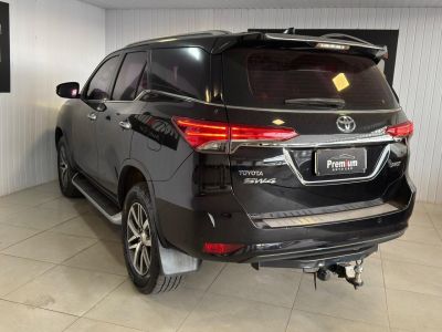 TOYOTA Hilux SRX D4-D 2.8TDi 16v 4x4 2019 - miniatura 6