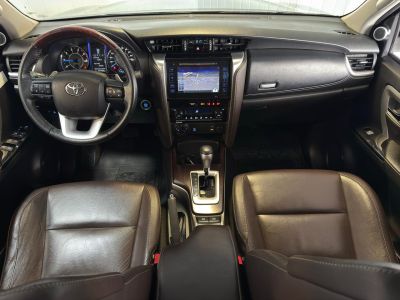TOYOTA Hilux SRX D4-D 2.8TDi 16v 4x4 2019 - miniatura 7