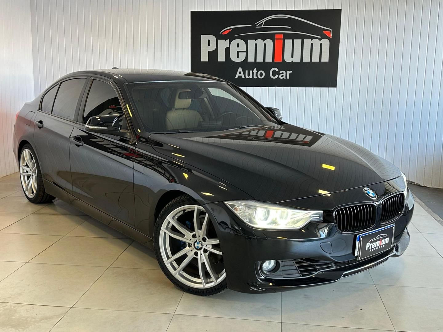 Vista principal de BMW 320i Sport GP 2.0T 16v 2015