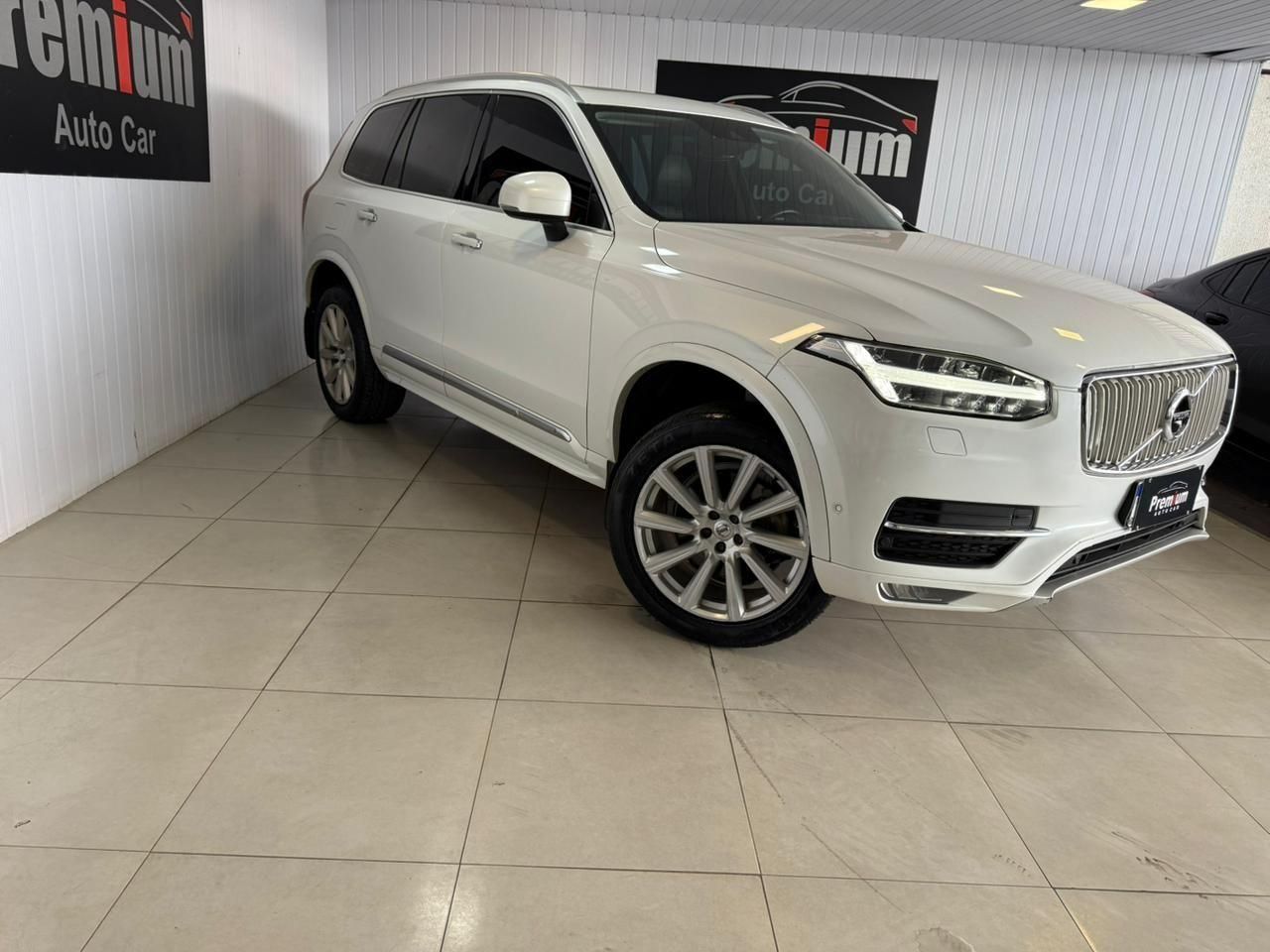 VOLVO XC90 D-5 Inscription 2.0TDi 16v AWD 2019