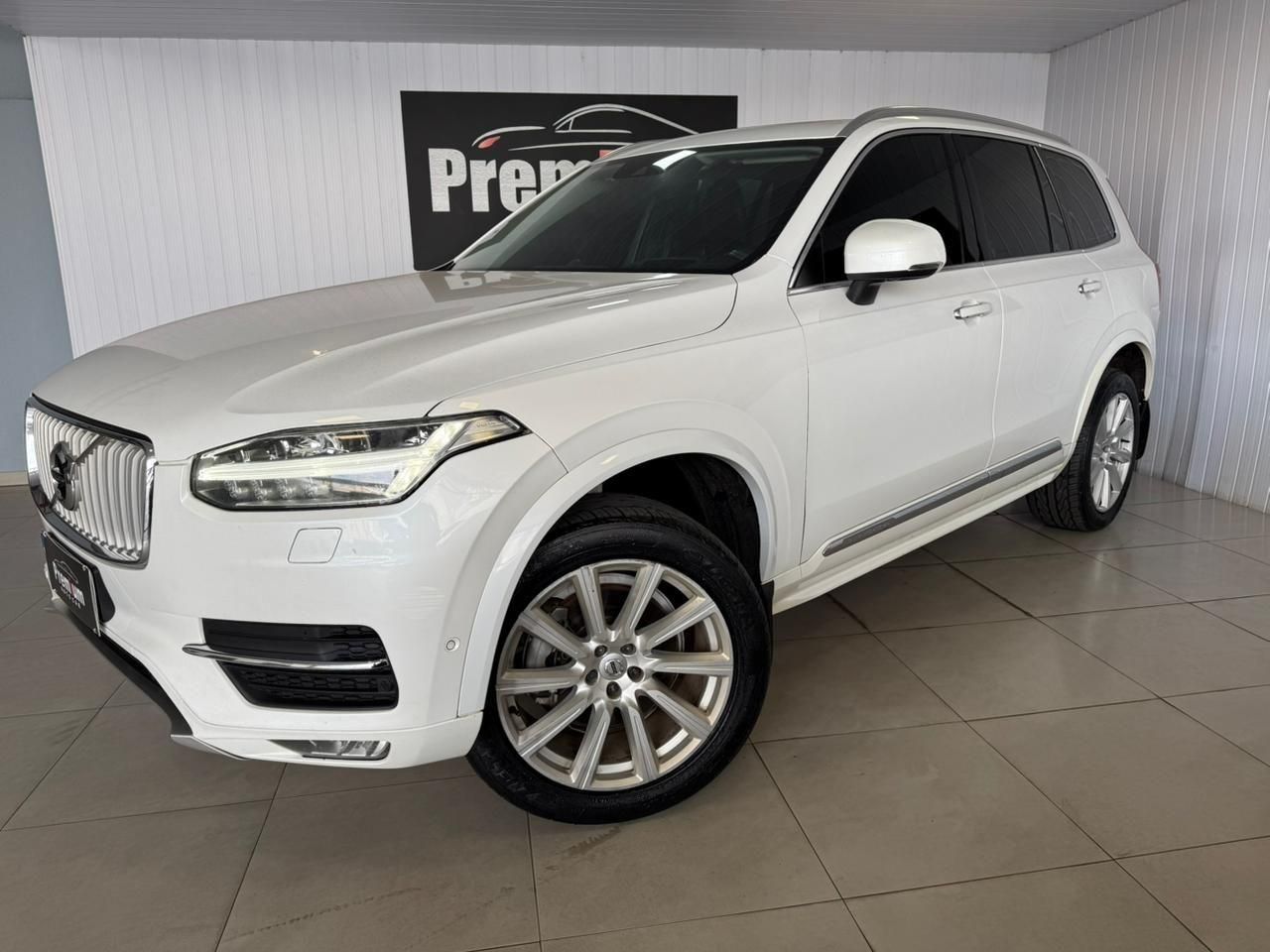 VOLVO XC90 D-5 Inscription 2.0TDi 16v AWD 2019 - miniatura 3