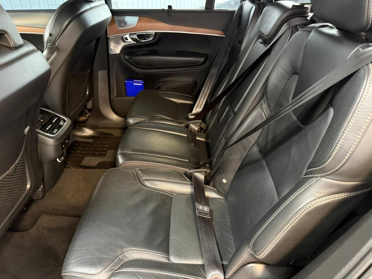 VOLVO XC90 D-5 Inscription 2.0TDi 16v AWD 2019 - miniatura 11