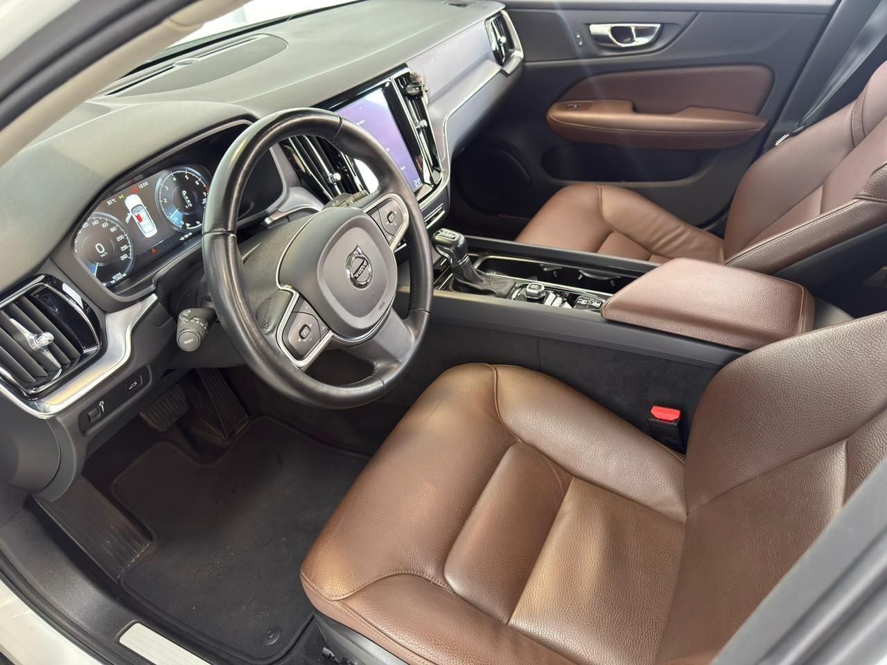 VOLVO S60 T-4 Momentum 2.0T 16v 2020 - miniatura 7