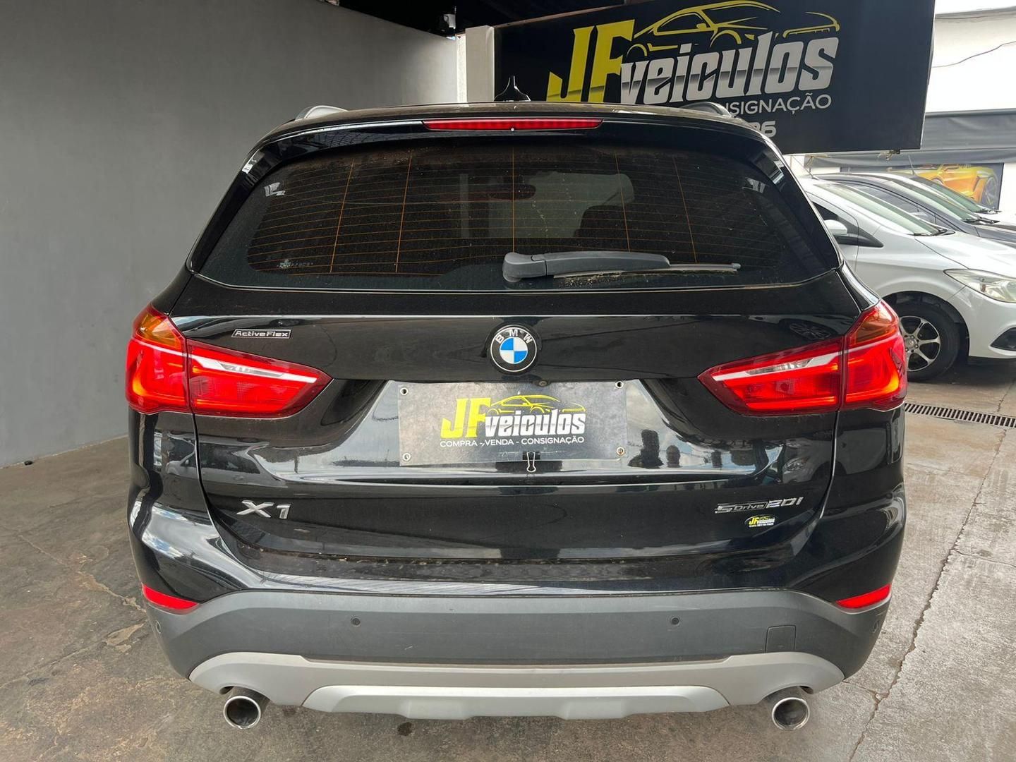 BMW X1 sDrive20i 2.0T 16v 2019 - miniatura 5