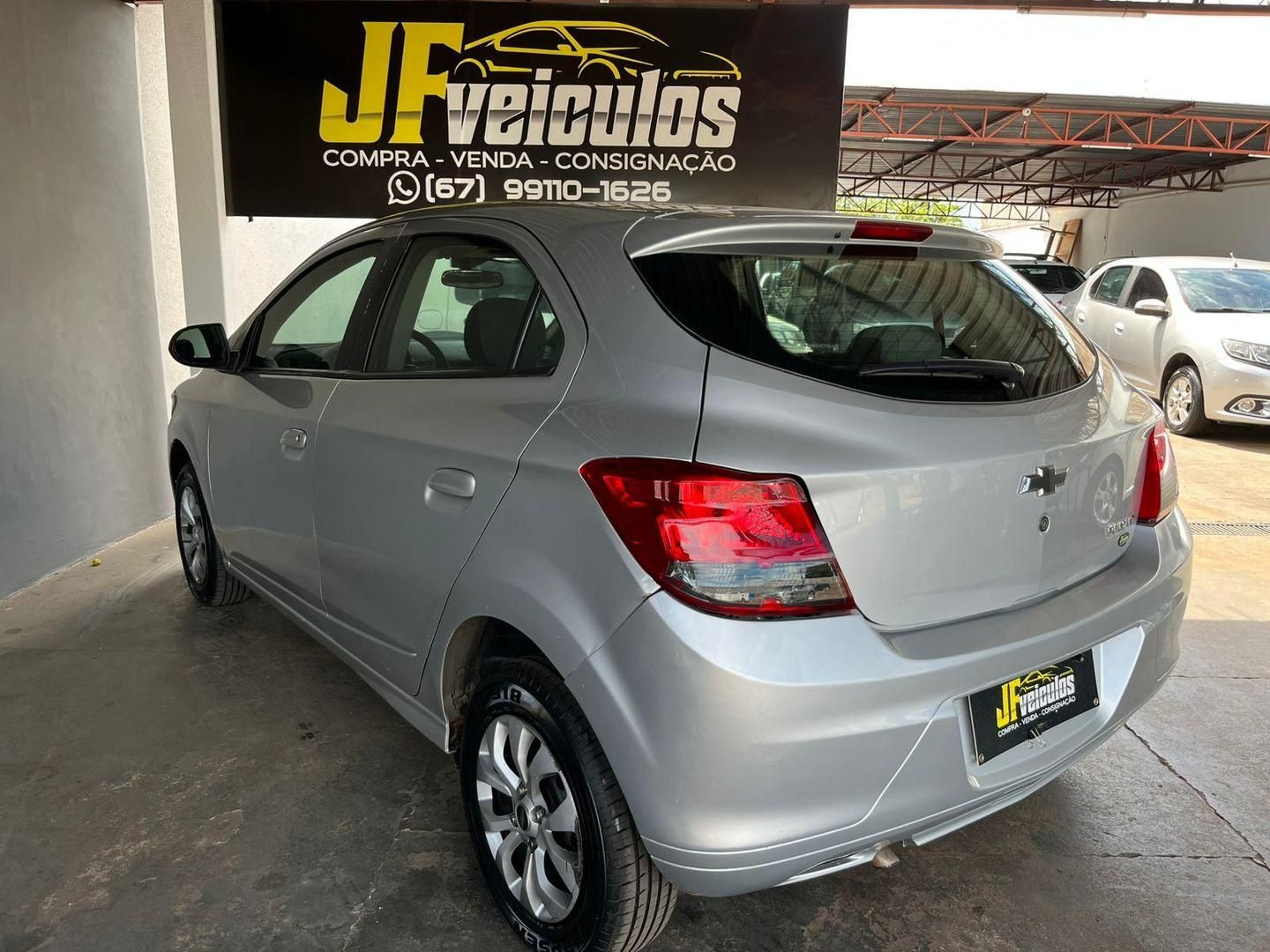 CHEVROLET Onix LT 1.0 2016 - miniatura 4