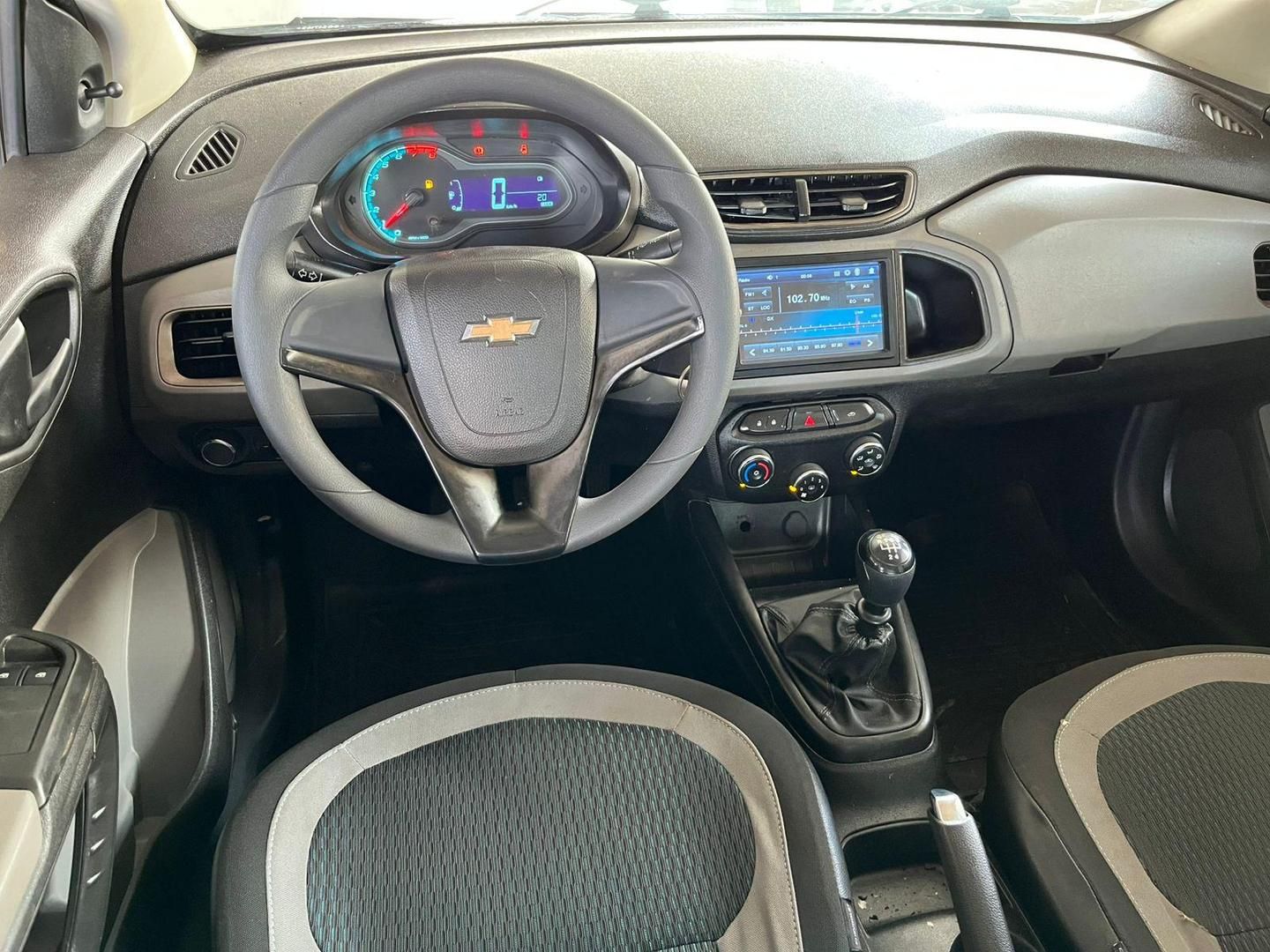 CHEVROLET Onix LT 1.0 2016 - miniatura 8