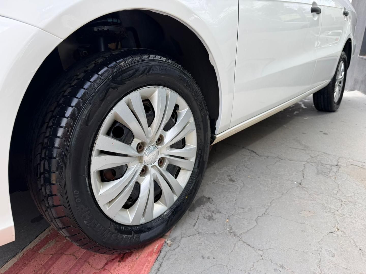 VOLKSWAGEN Voyage Trendline 1.6 2017 - miniatura 14