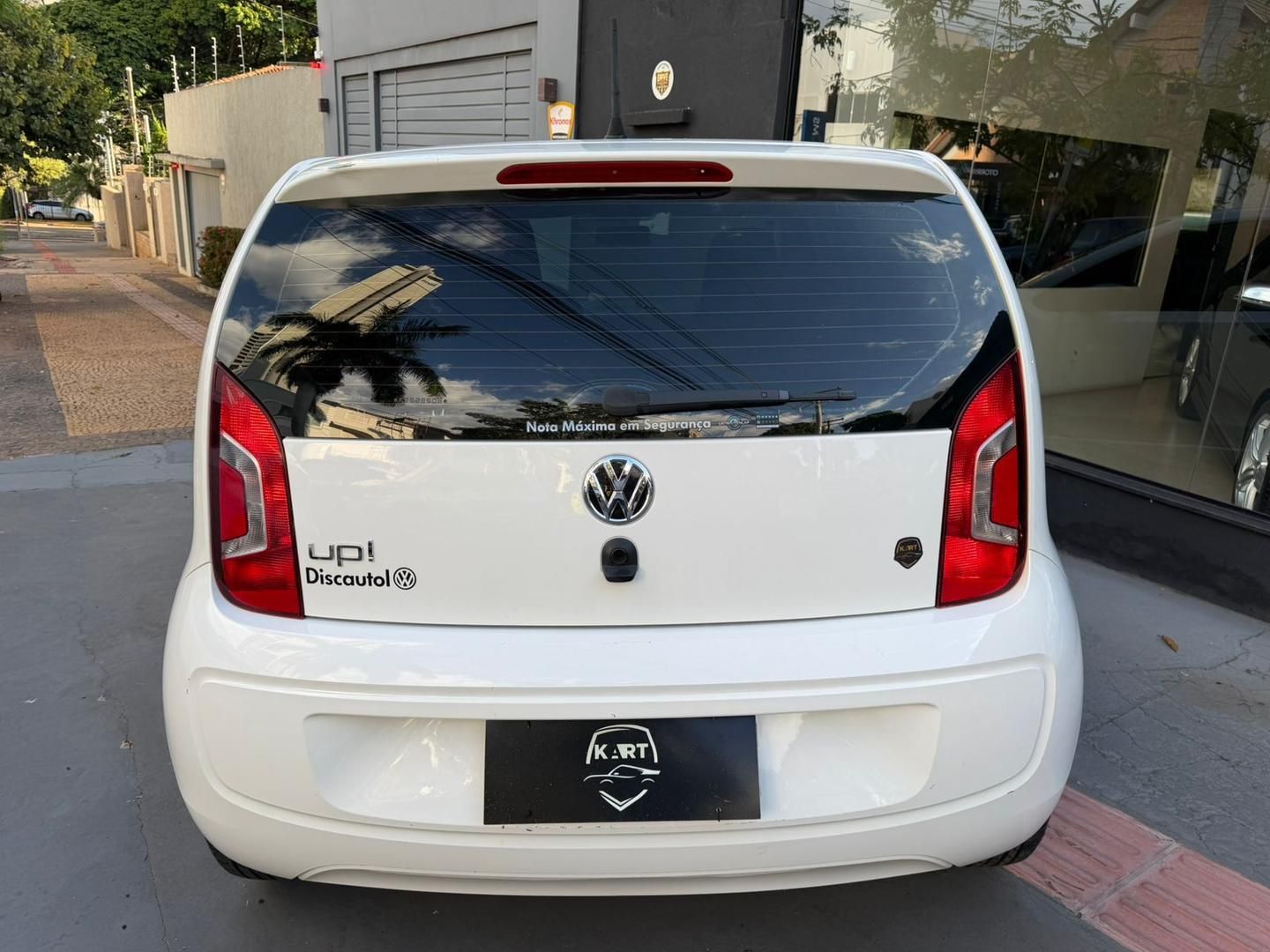 VOLKSWAGEN Up Take 1.0 12v 4p. 2015 - miniatura 5